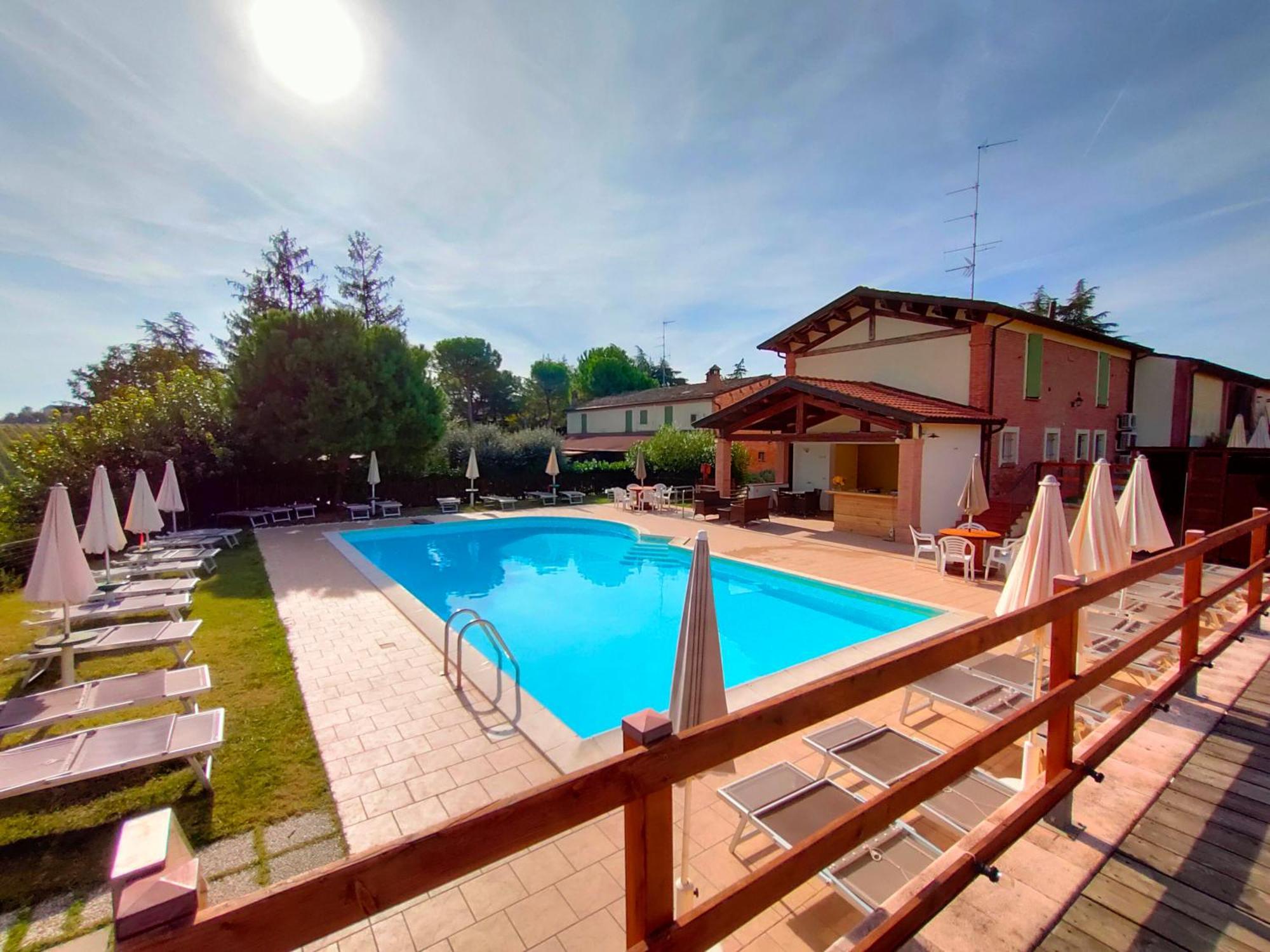 Agriturismo E Cantina La Sabbiona Faenza Exterior foto